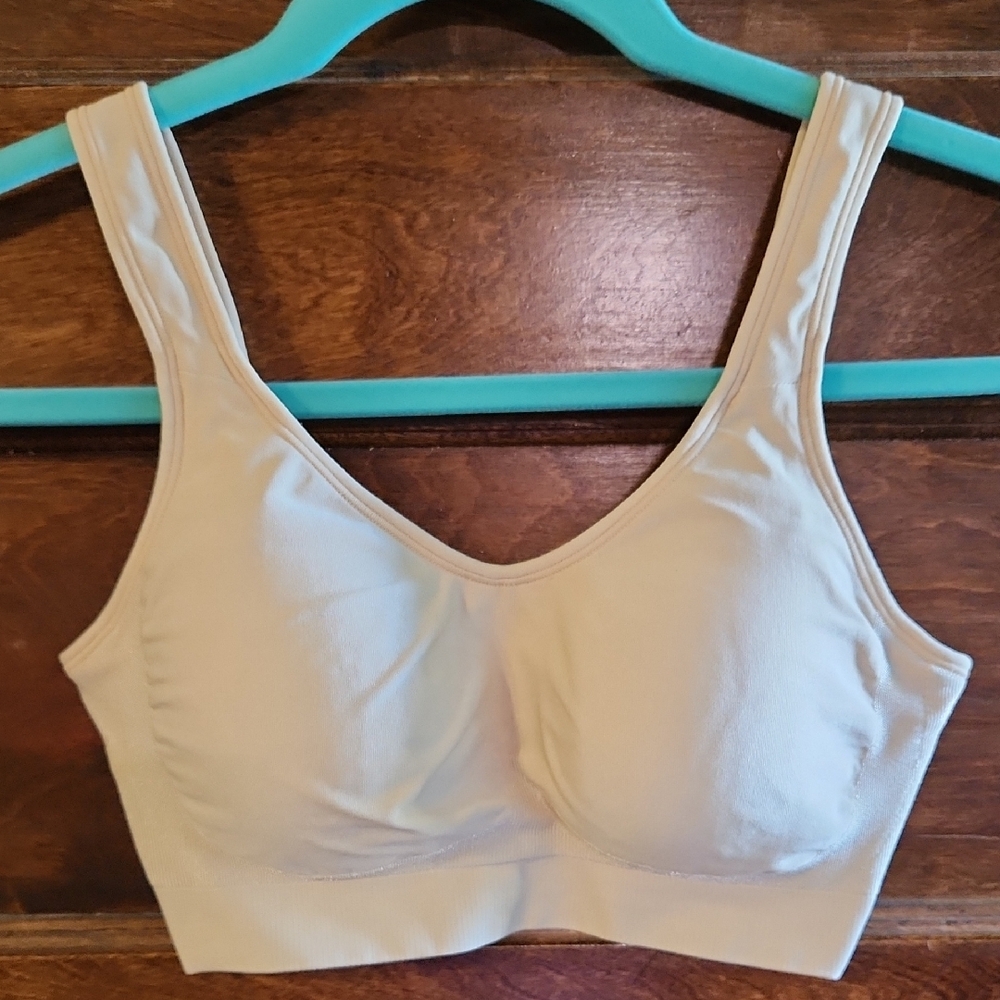 Cream Scoop Neck Intimate Bra with Wide Straps